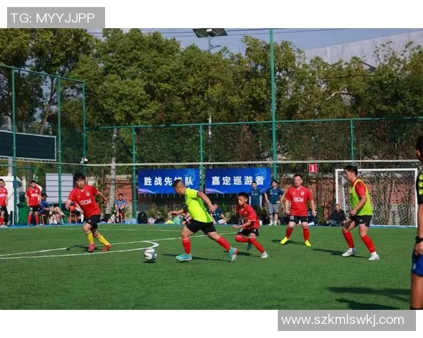 足球巨星云集聚会现场直播精彩纷呈球场外的友谊与热血碰撞